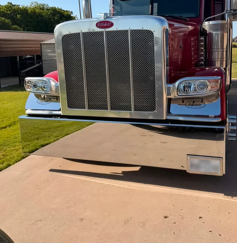 Peterbilt with a Galhor chrome bumper